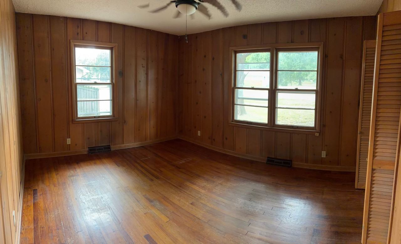 442 S Airwood Ave - Photo 7 of 16
