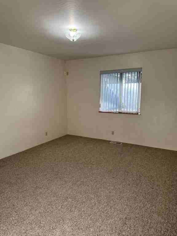 10506 2100 Rd - Photo 3 of 6