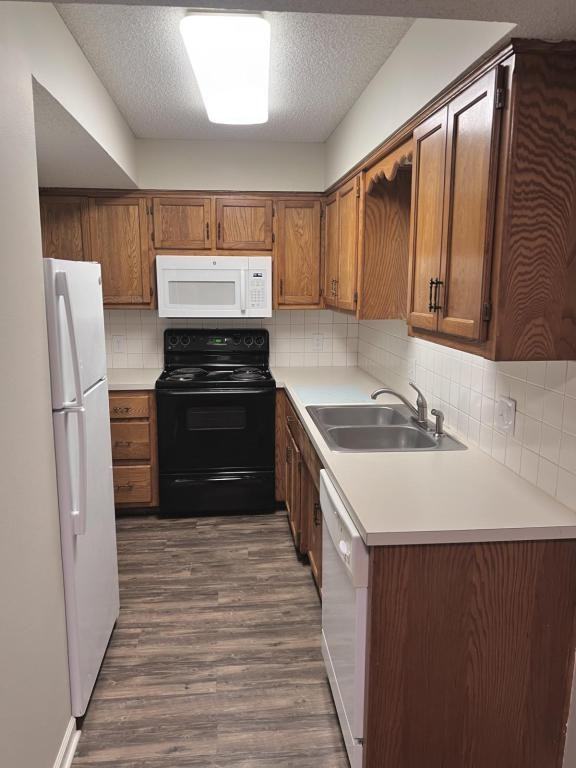 201 N Clark St - Photo 4 of 14