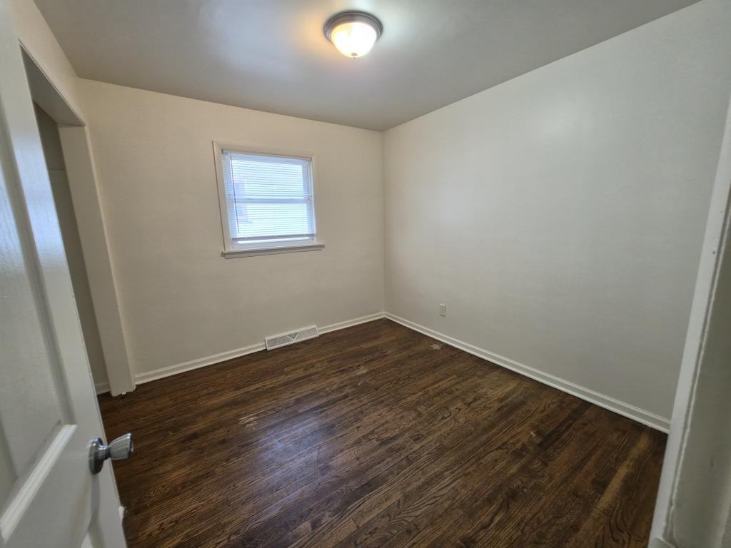 4965 Vermont St - Photo 5 of 9