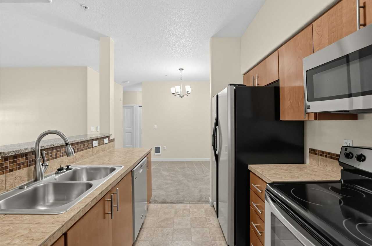 10804 Ne Holly St #104 - Photo 4 of 14