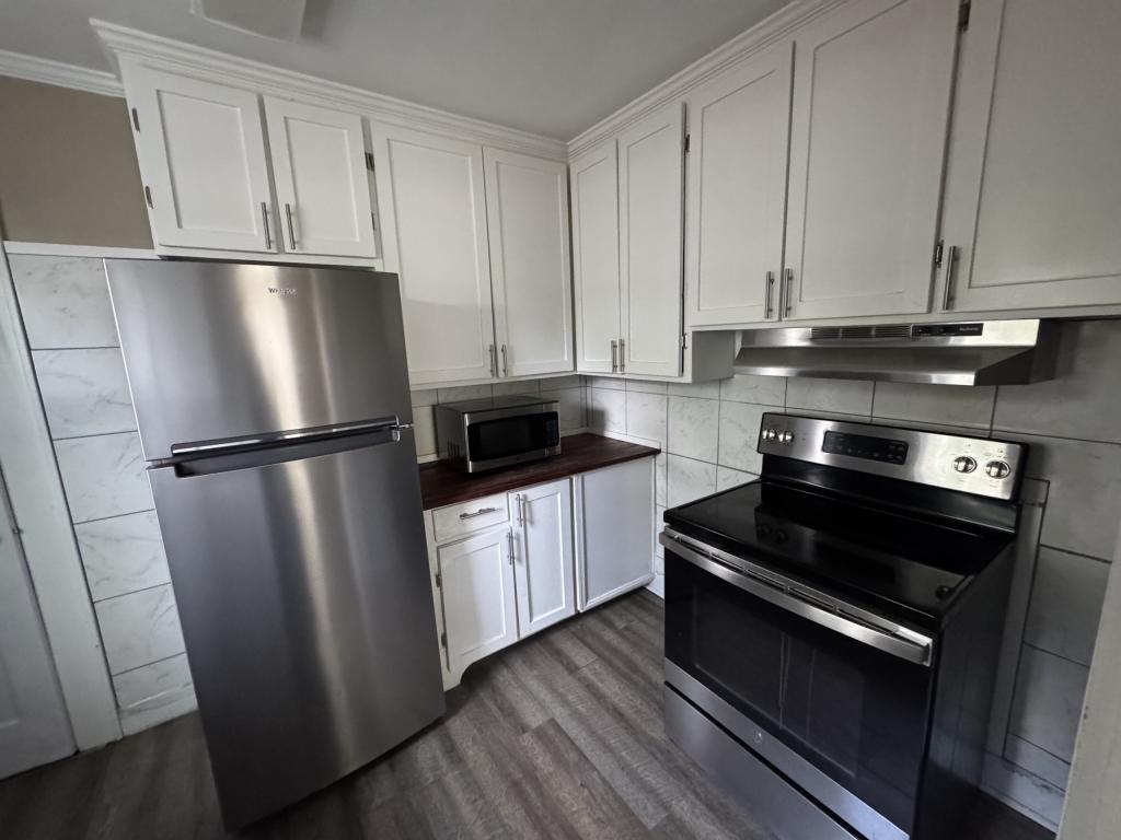 111 Isabelle St - Photo 5 of 9