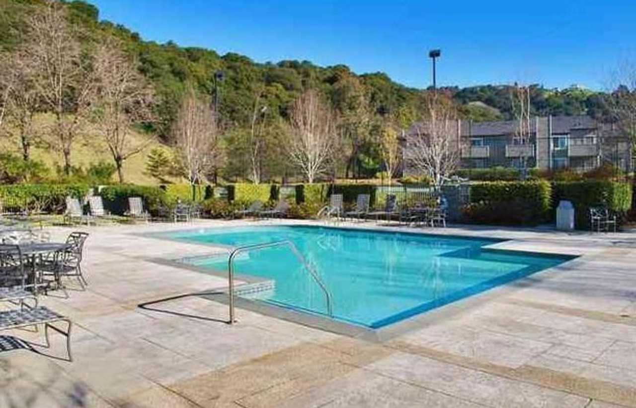 495 Canyon Oaks Dr #D - Photo 6 of 23