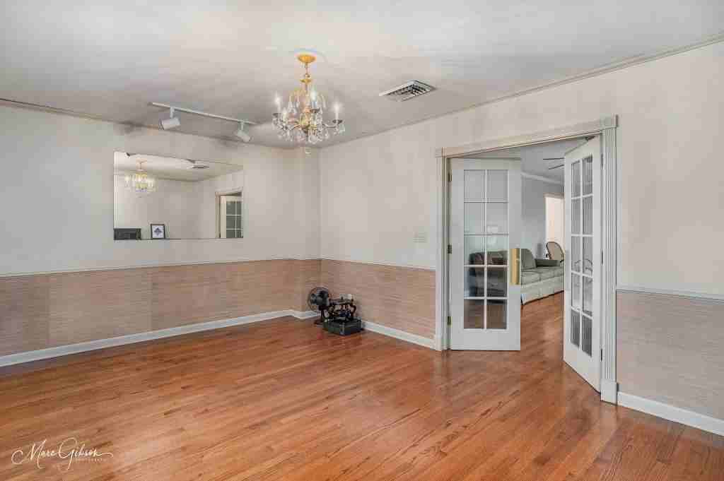 400 Southfield Rd - Photo 6 of 21