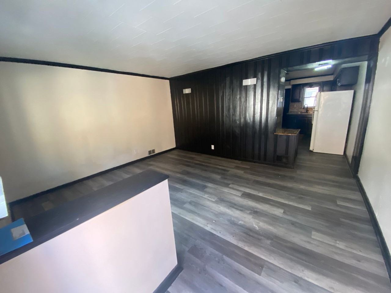 1400 Ravine St - Photo 2 of 9