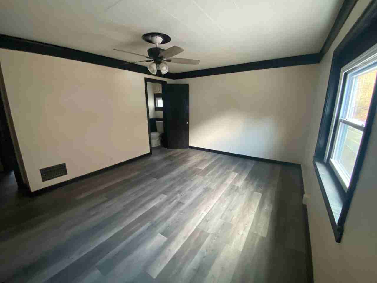 1400 Ravine St - Photo 6 of 9