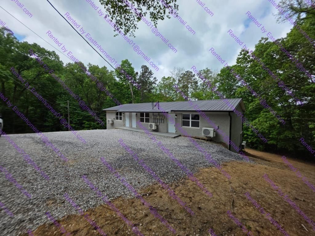 105 Jeffery Ln - Photo 2 of 10