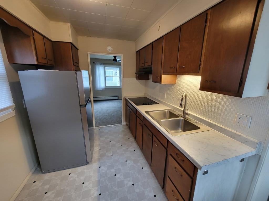 2330 Vance Ave - Photo 4 of 9