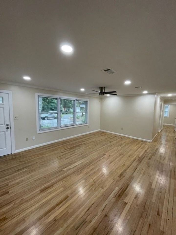 3247 Willow Ave - Photo 4 of 20