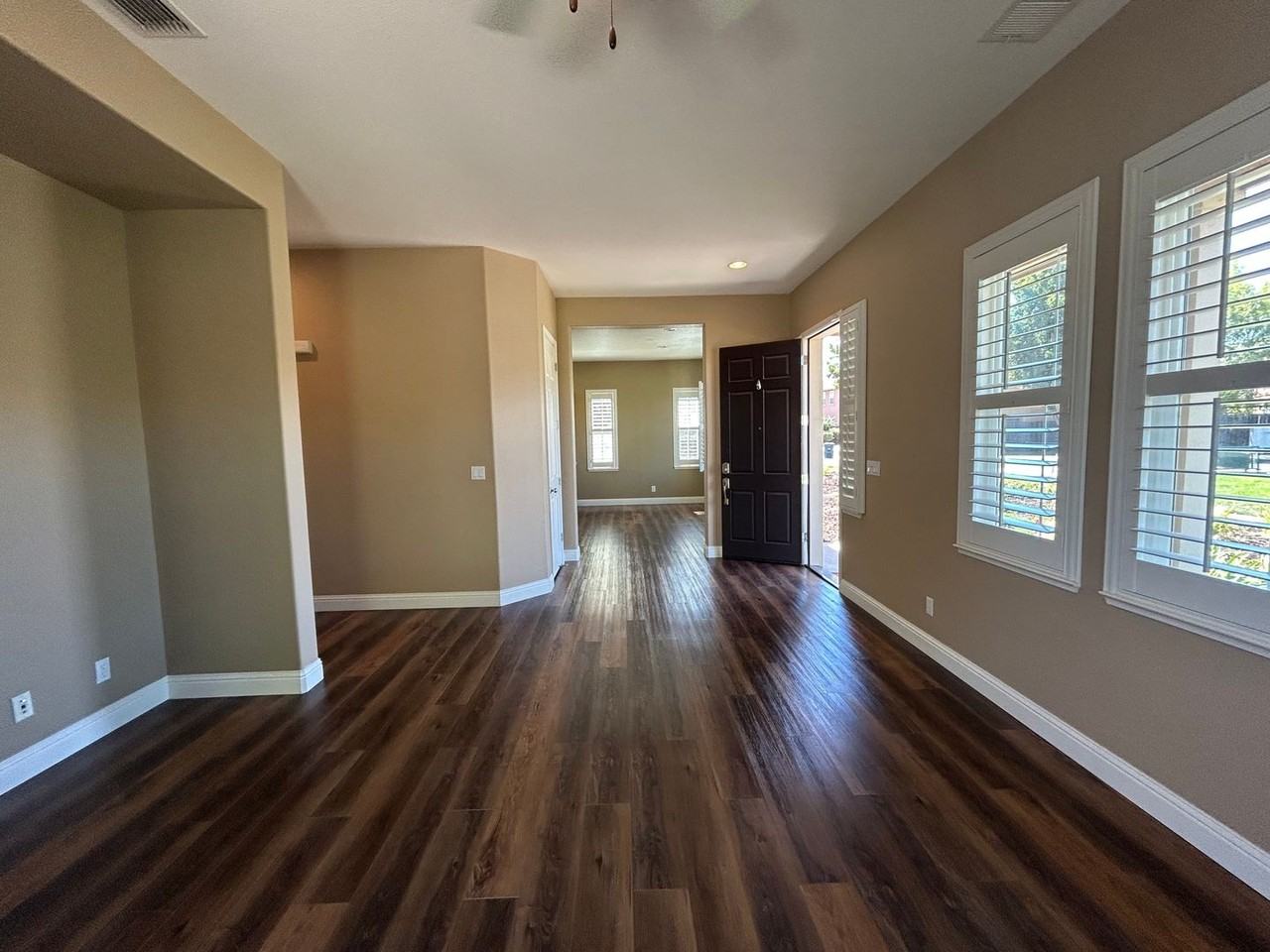 9456 Vintner Cir - Photo 2 of 23