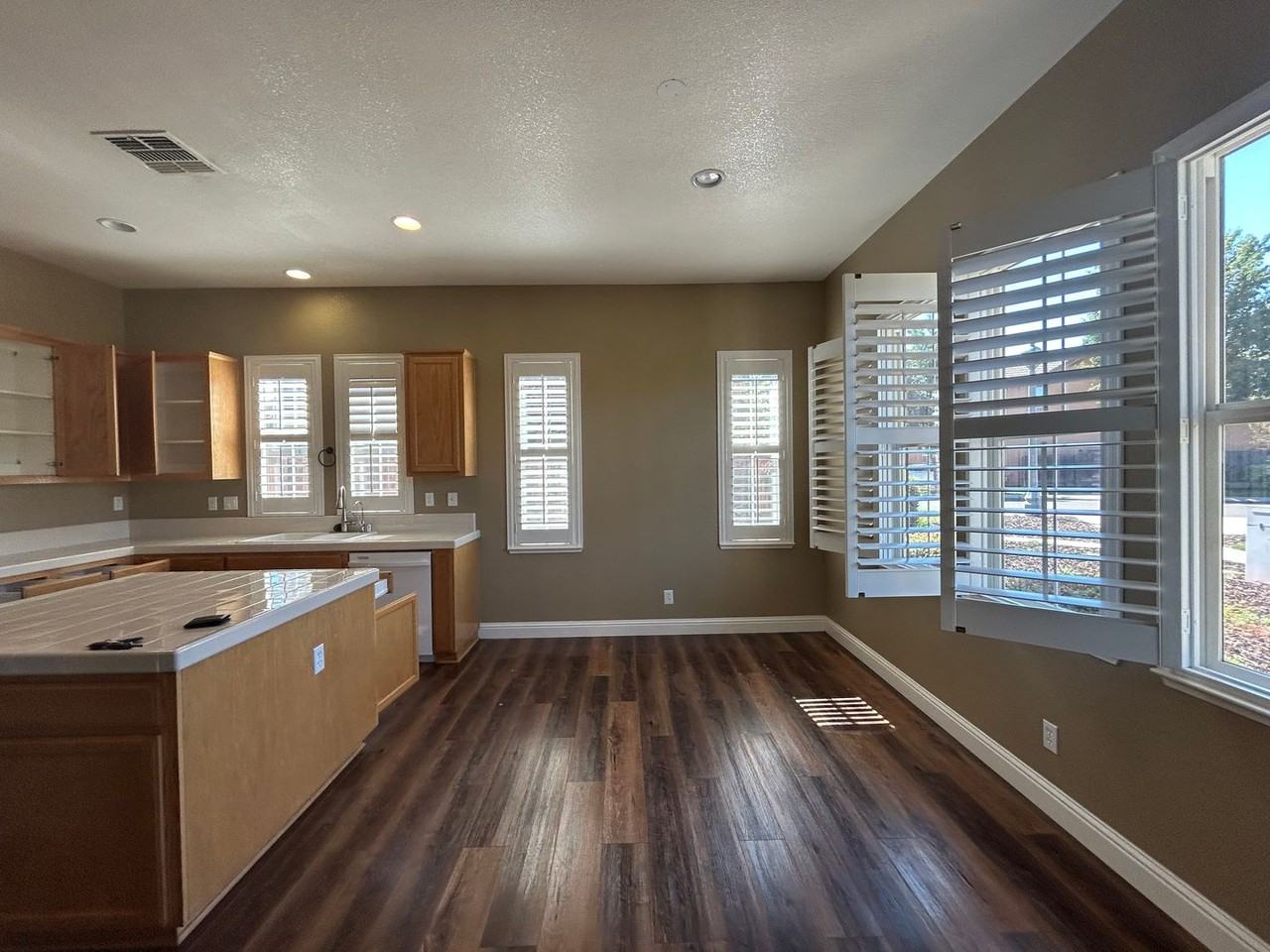 9456 Vintner Cir - Photo 6 of 23