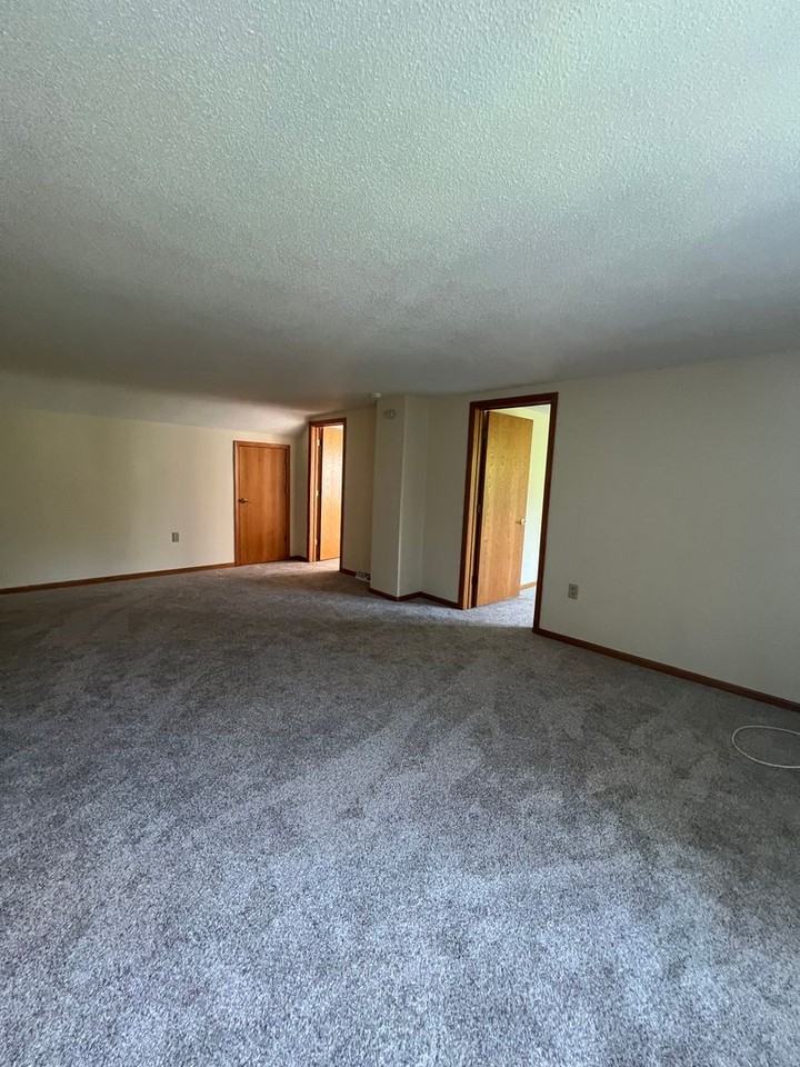 828 9th Ave N - Photo 3 of 13