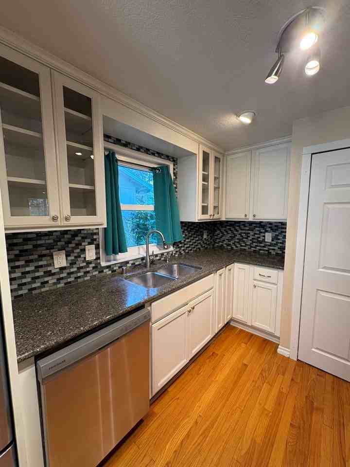 12704 Ne 7th Pl - Photo 7 of 18