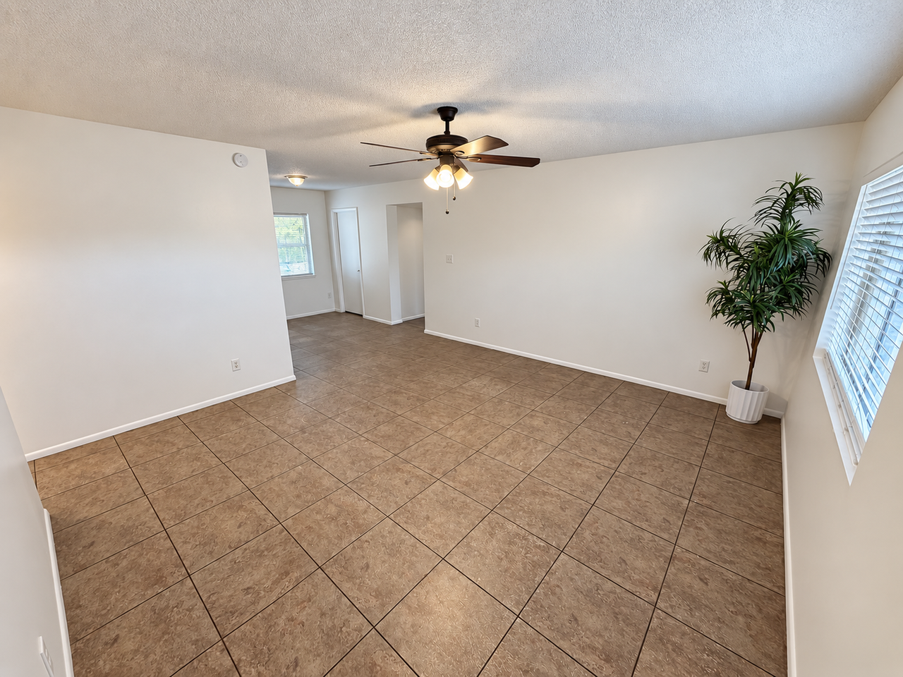 4528 W Palm Ln - Photo 4 of 47