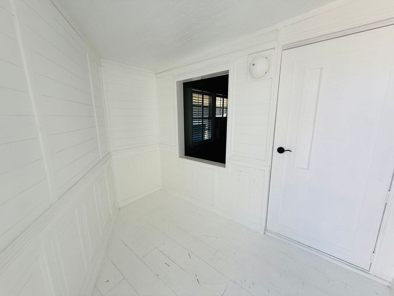 4851 W Gandy Blvd #L12 - Photo 4 of 37