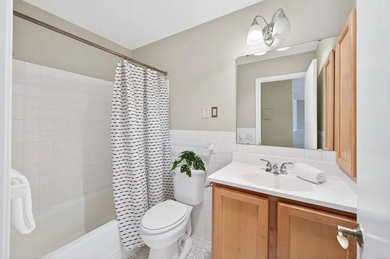 2727 W 43rd St - Photo 3 of 16