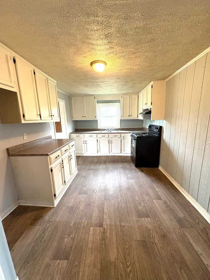 88 Green Valley Rd - Photo 3 of 7