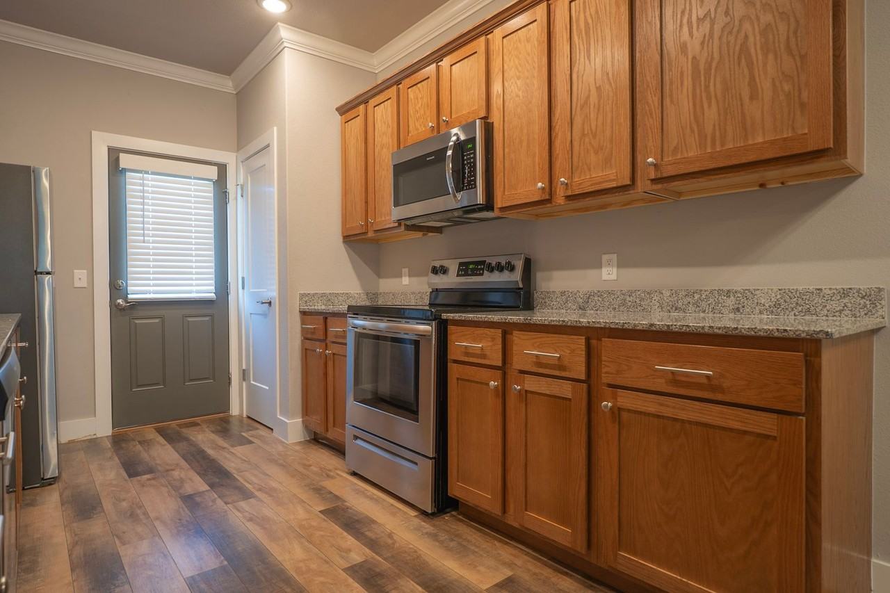 1931 Booker Cir - Photo 7 of 22