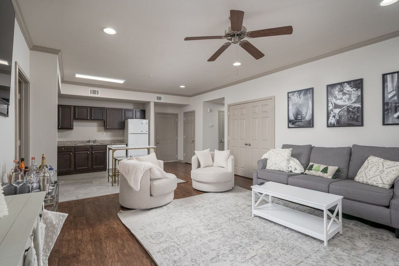 Haven on Hackberry - Photo 6 of 45
