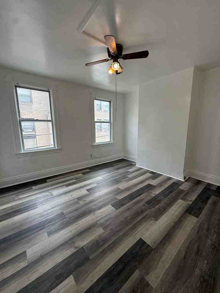 1106 Langtry St - Photo 7 of 14