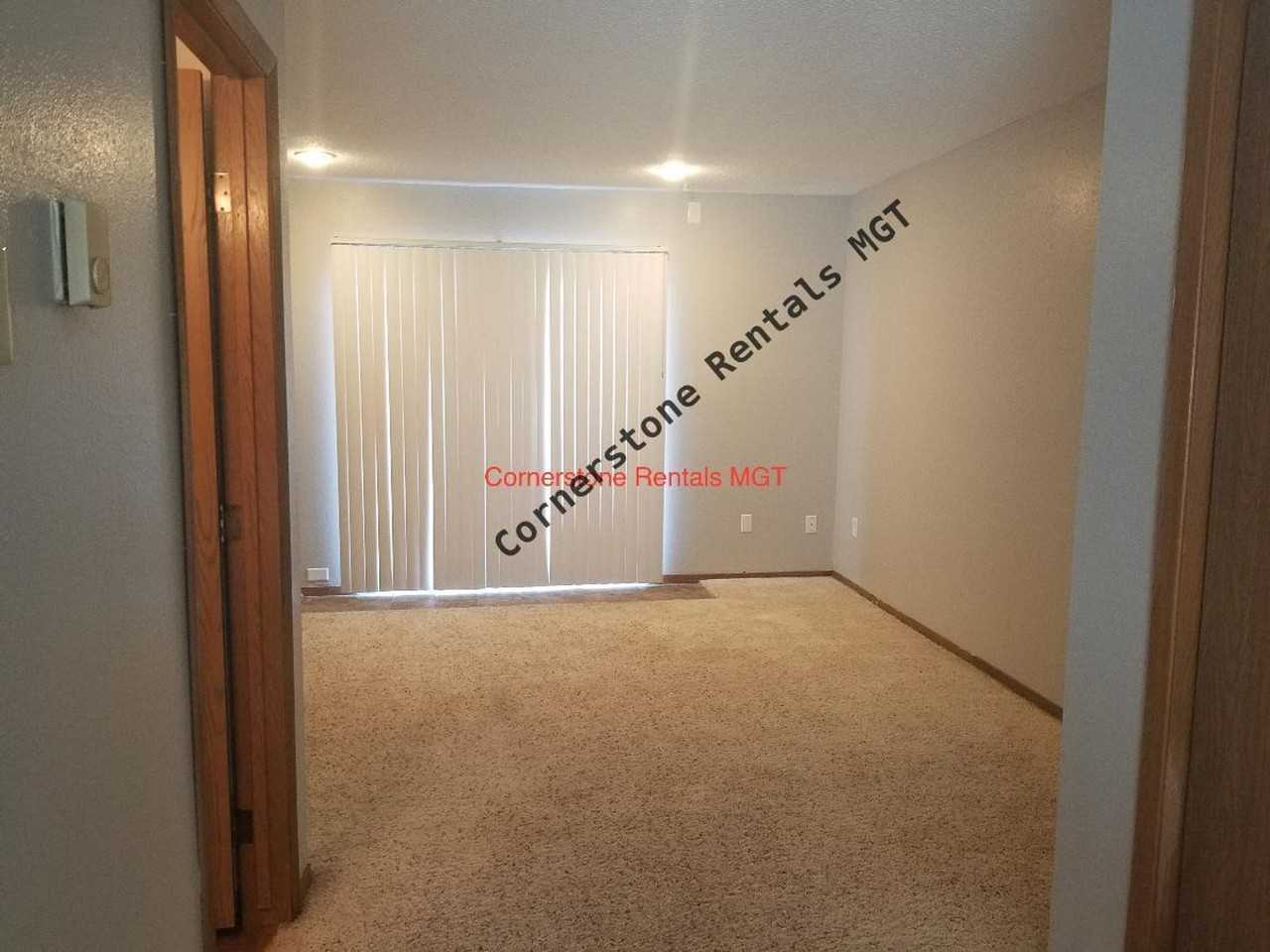 952 9th Ave Se - Photo 4 of 20