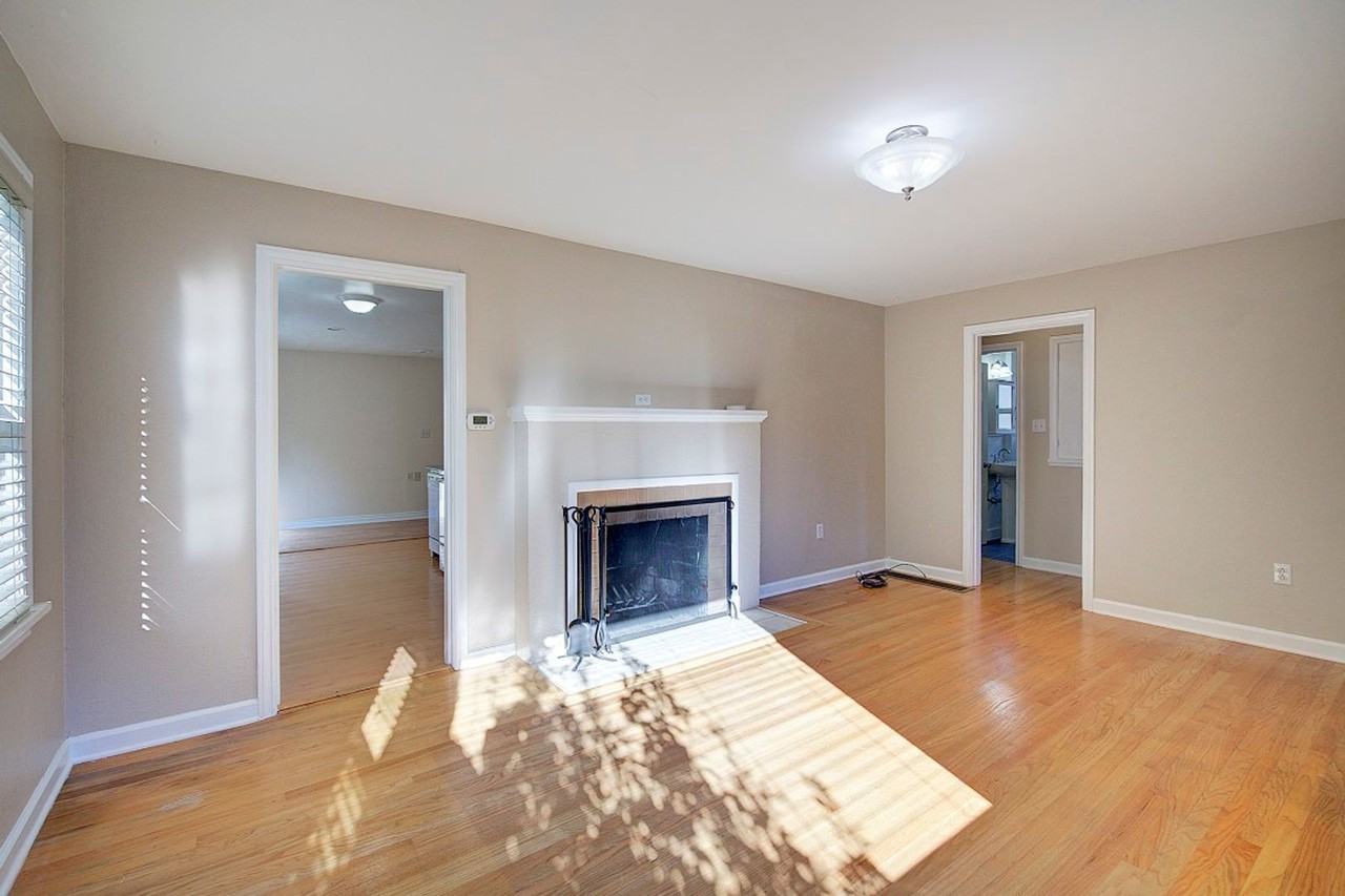 1210 Ne 95th St - Photo 5 of 16