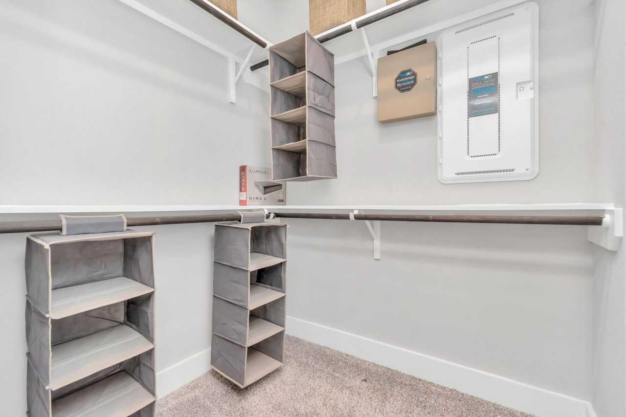 21010 Bay Village Dr - Photo 6 of 13