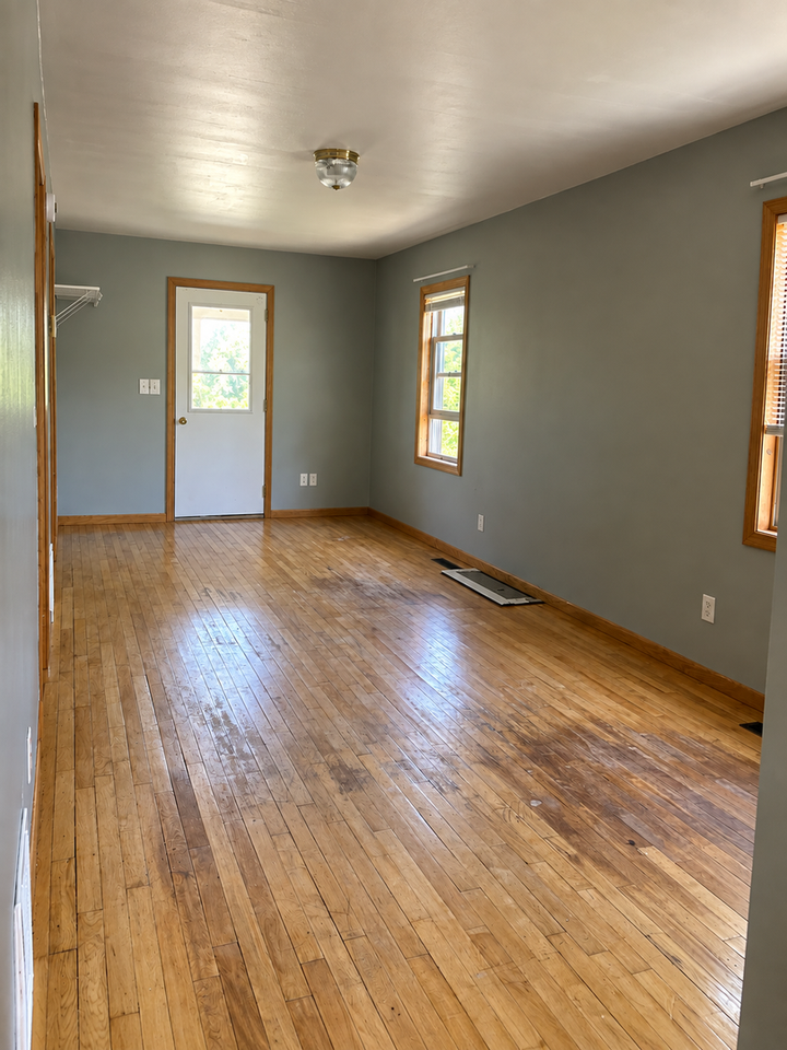 508 6th St Se - Photo 4 of 16
