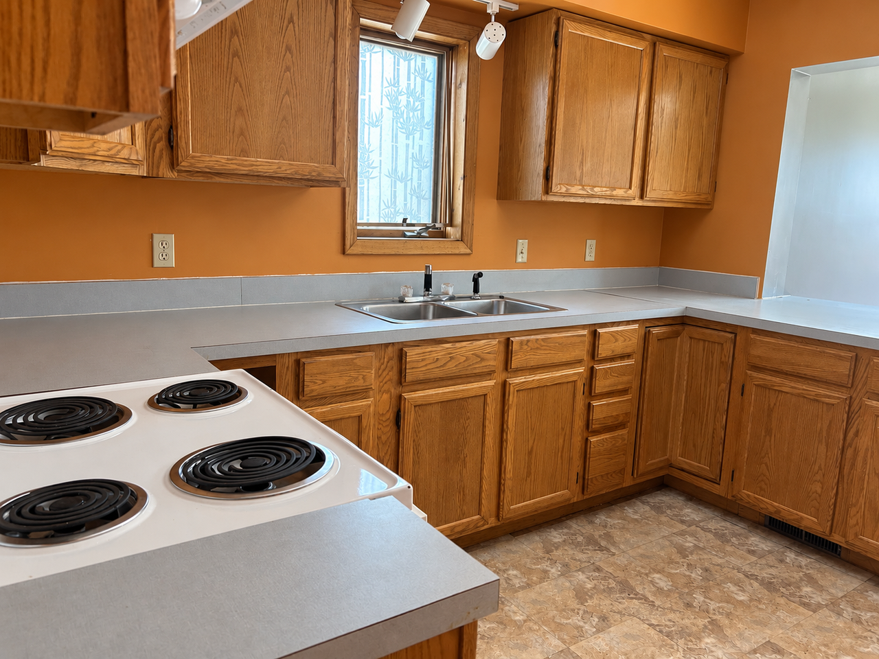 508 6th St Se - Photo 6 of 16
