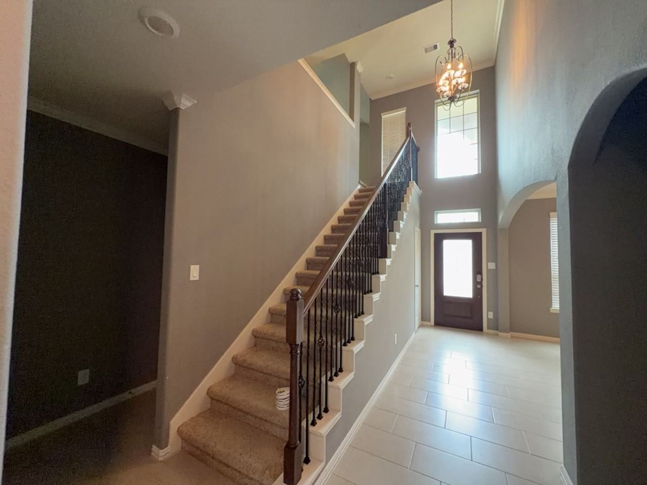 18107 Golden Falls Ln - Photo 2 of 33