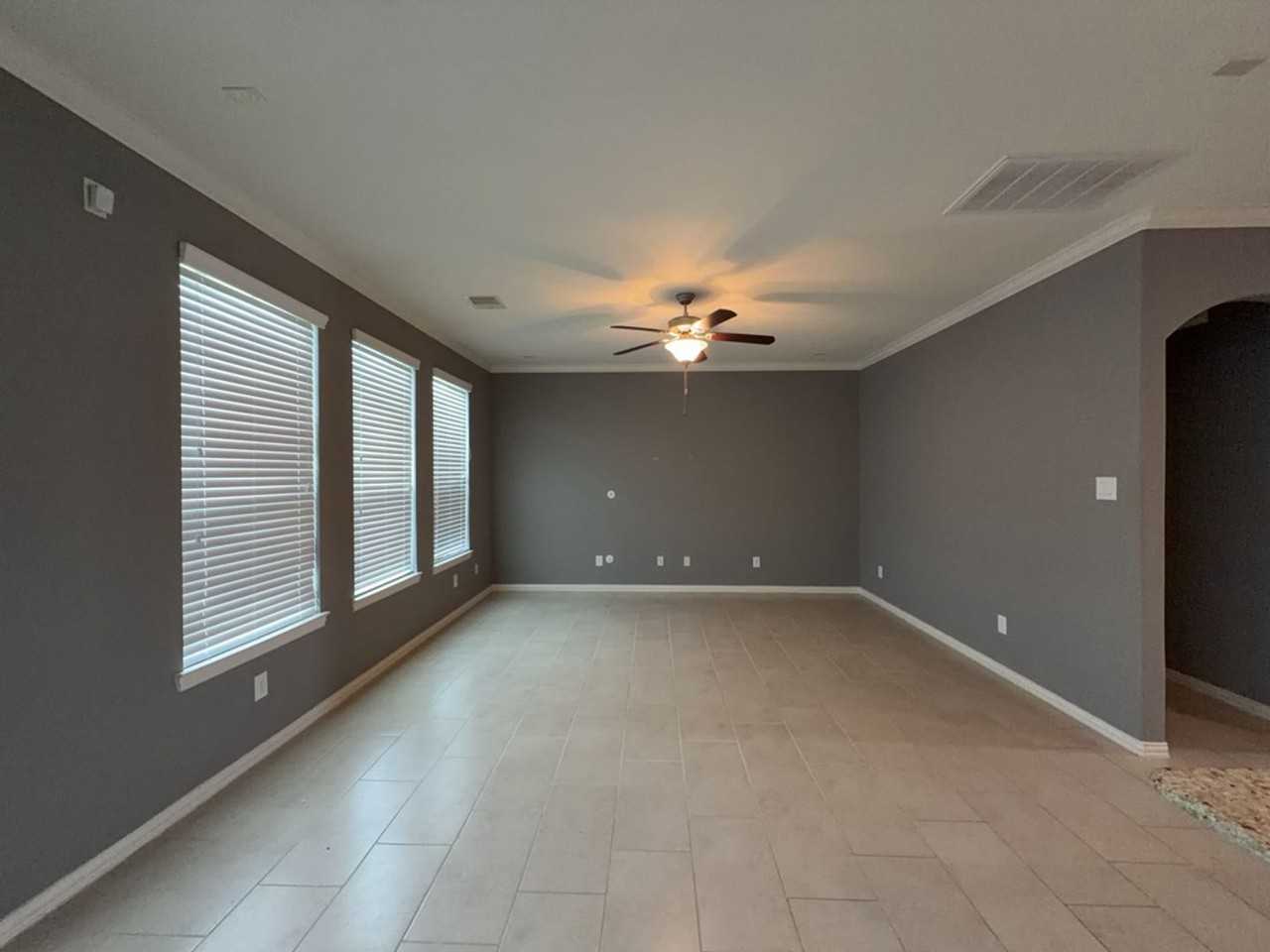 18107 Golden Falls Ln - Photo 6 of 33