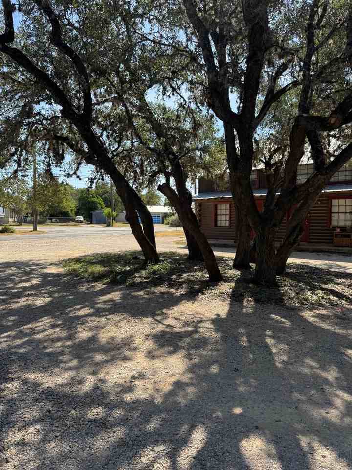 Bandera Log Cabin Apartments - Photo 2 of 35