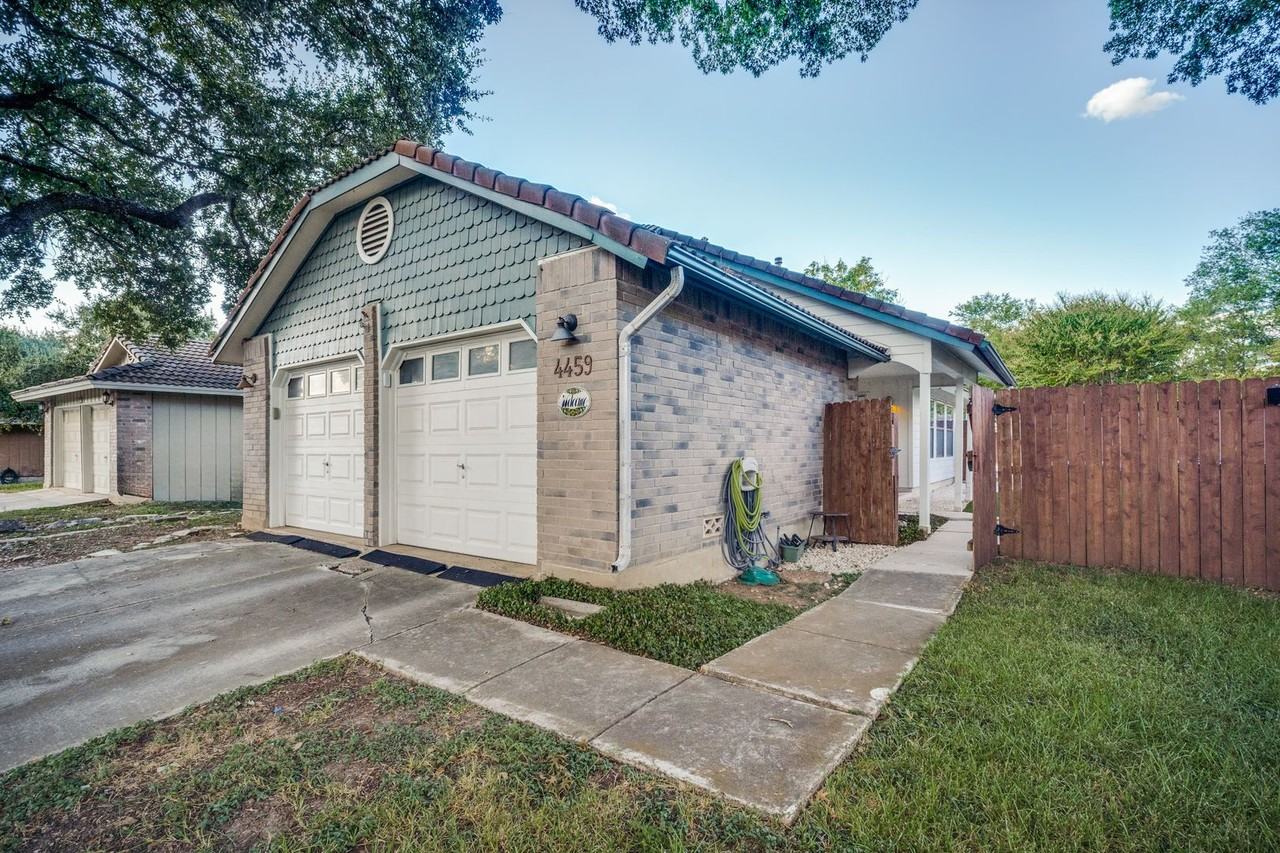 4459 Brushy Hl - Photo 2 of 25