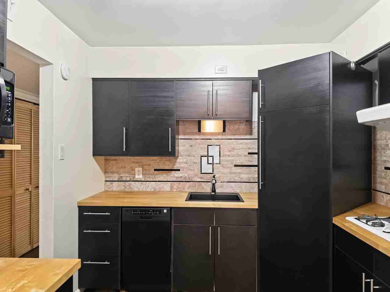 8922 Kempwood Dr - Photo 6 of 22