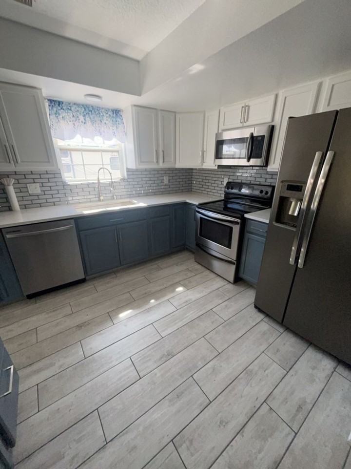 556 Stallion Rd Se - Photo 6 of 15