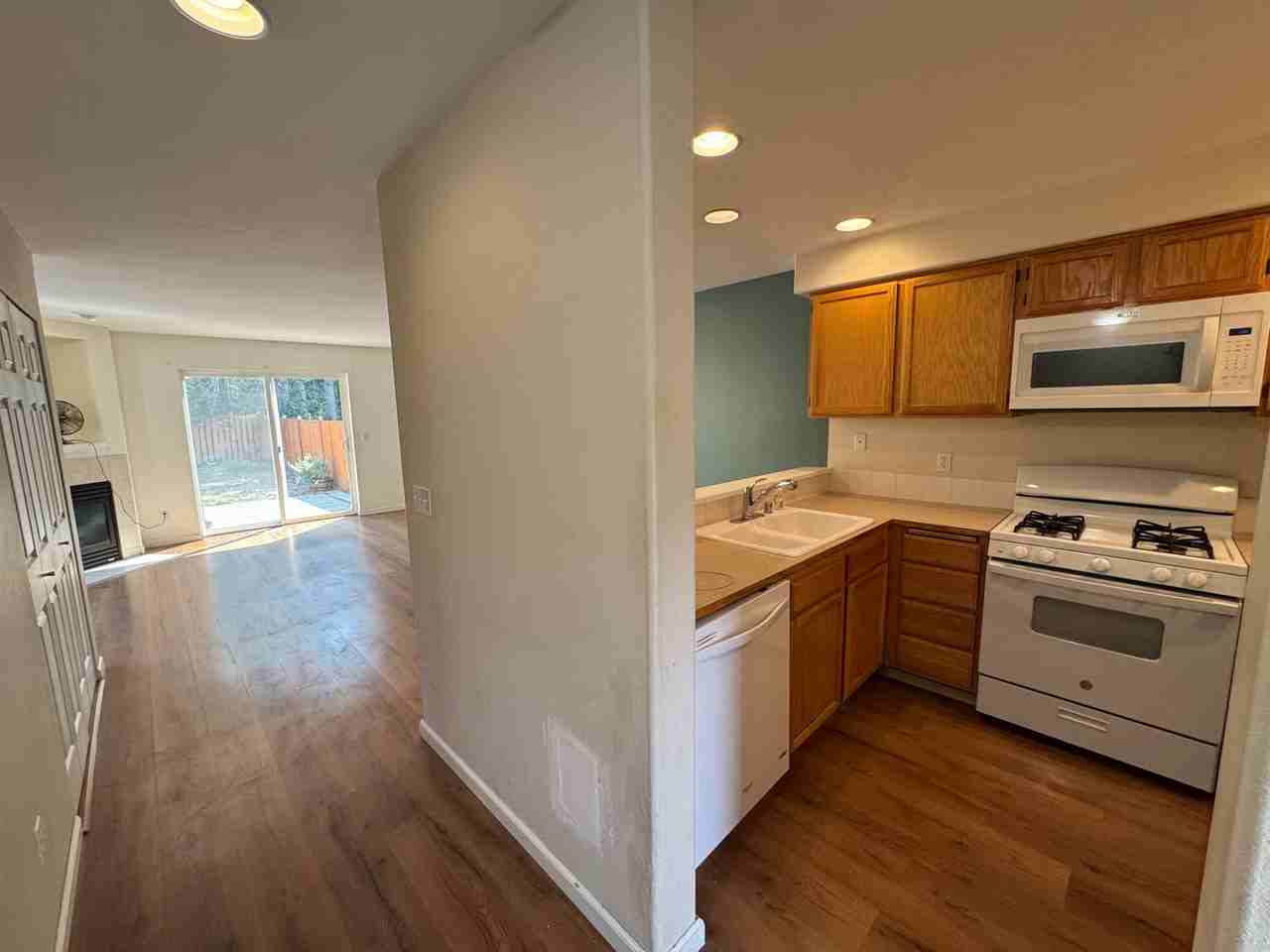 302 N 23rd St - Photo 3 of 17