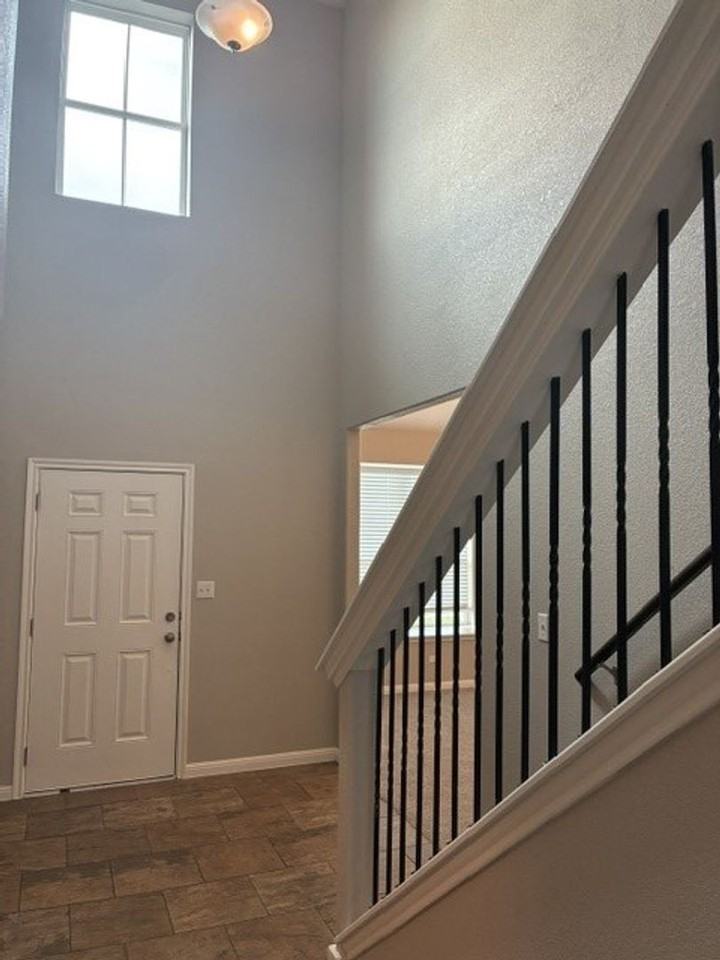 19013 Scoria Dr - Photo 2 of 30