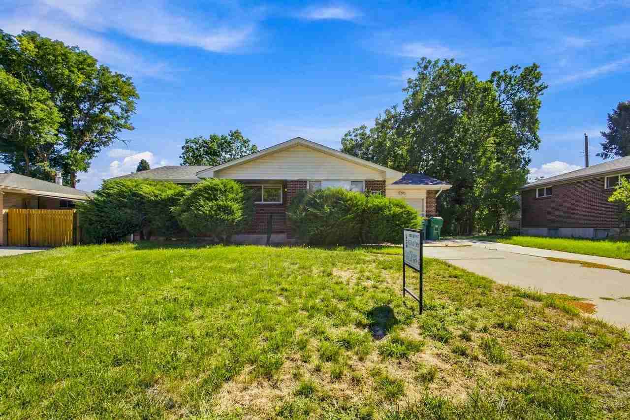1610 S Allison St - Photo 2 of 20