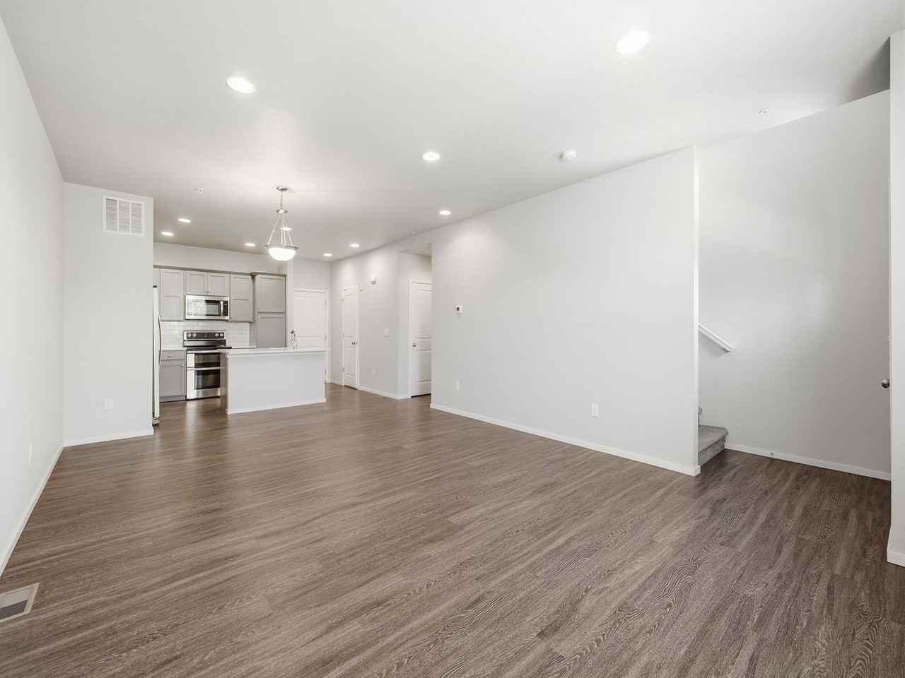 3502 Big Ben Dr #D - Photo 3 of 20