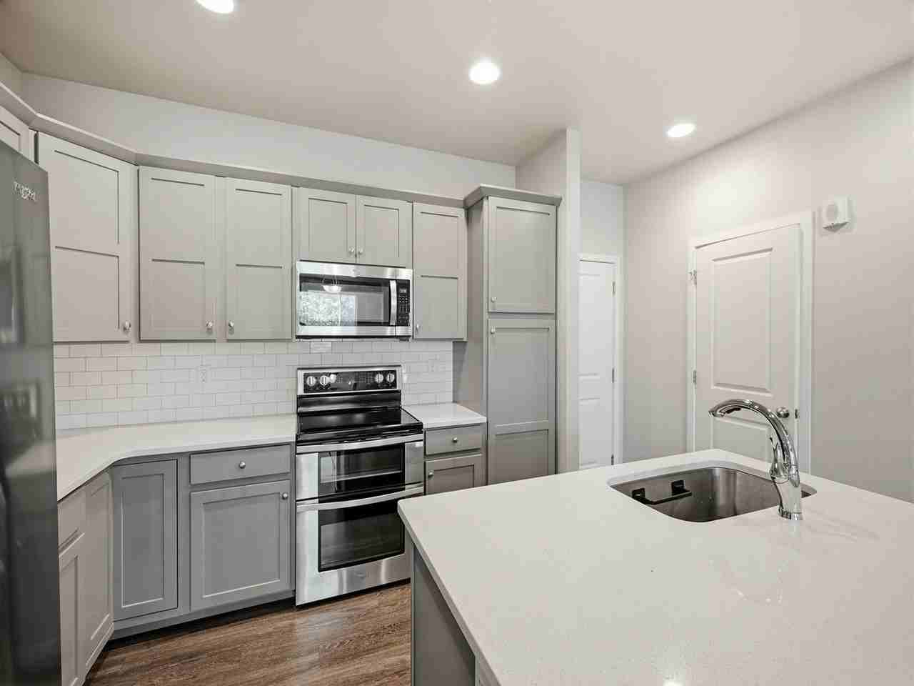 3502 Big Ben Dr #D - Photo 6 of 20