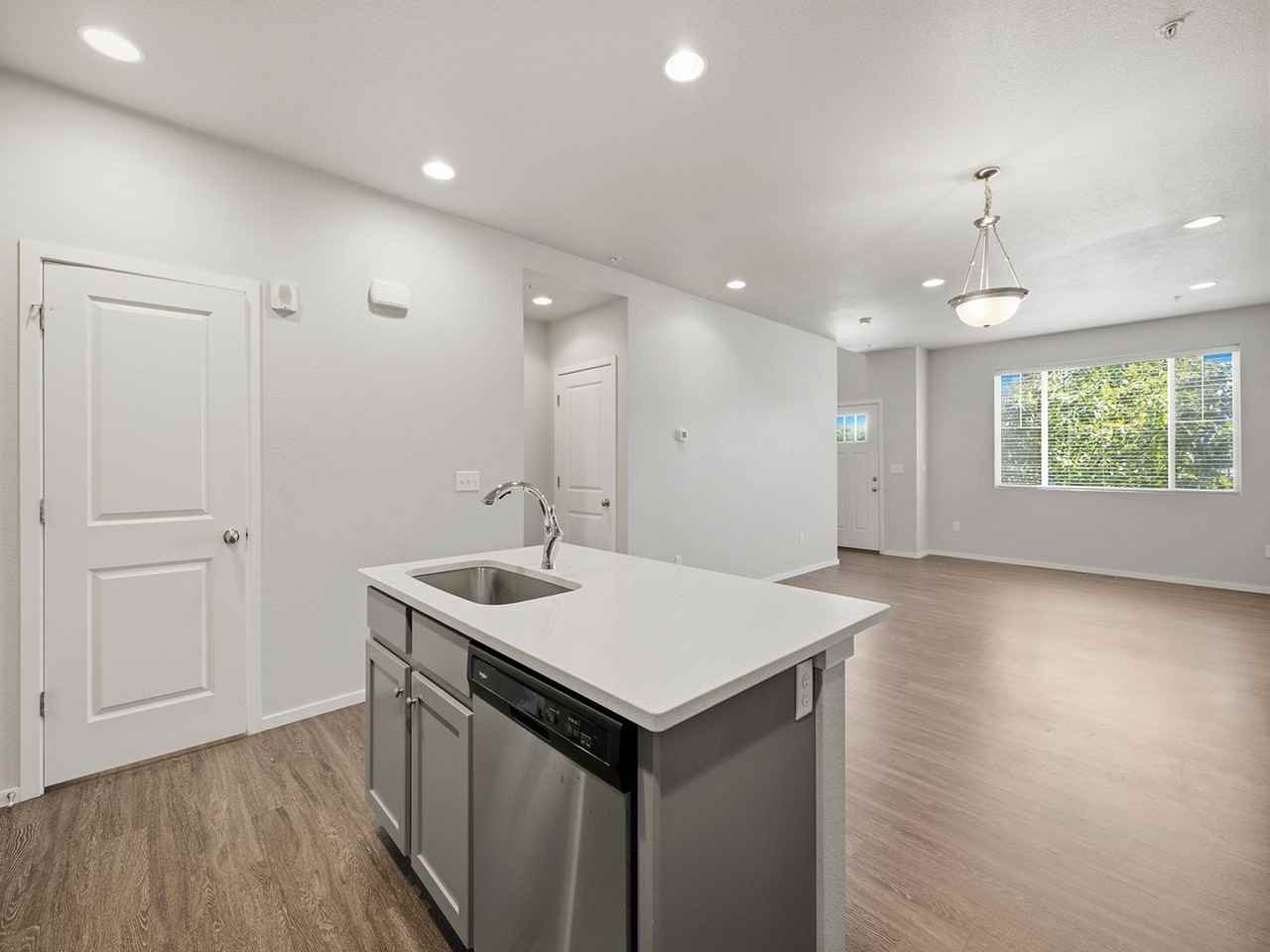 3502 Big Ben Dr #D - Photo 7 of 20