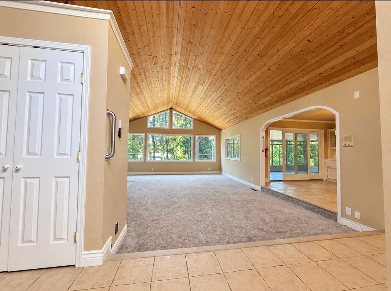 16694 Marion Way - Photo 3 of 30