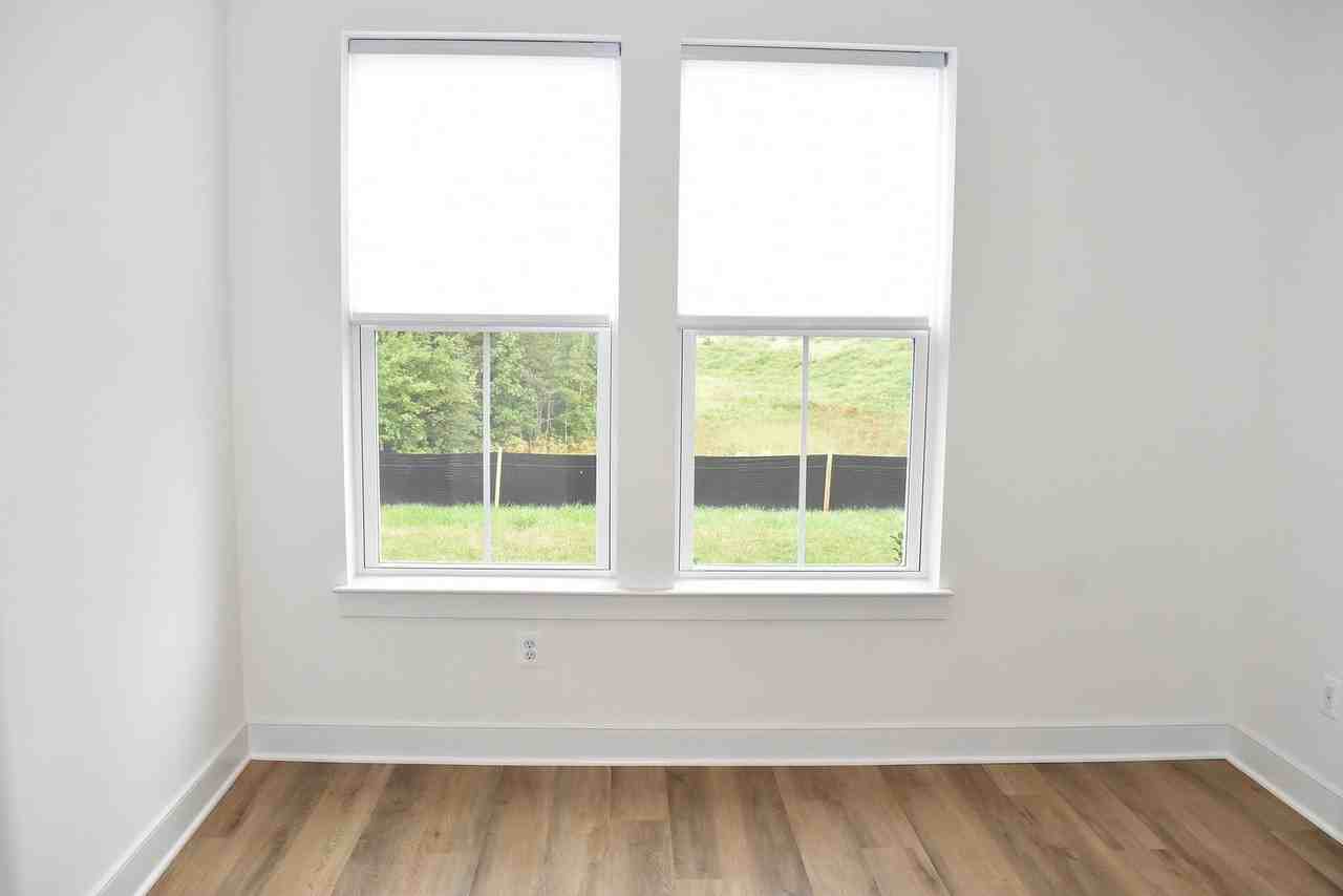 9604 Blue Ash Aly - Photo 3 of 38