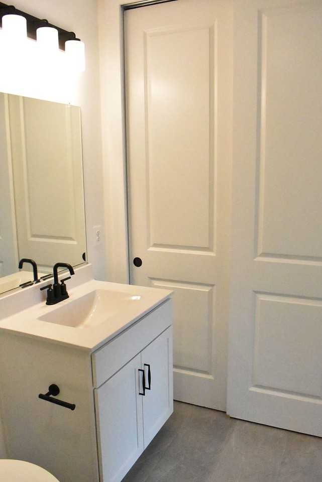 9604 Blue Ash Aly - Photo 4 of 38