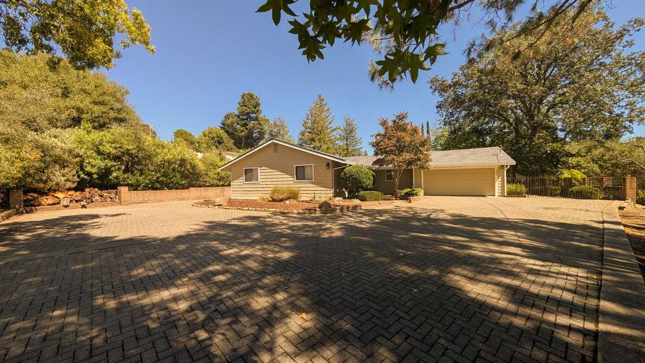 3581 Cercis Way - Photo 2 of 41
