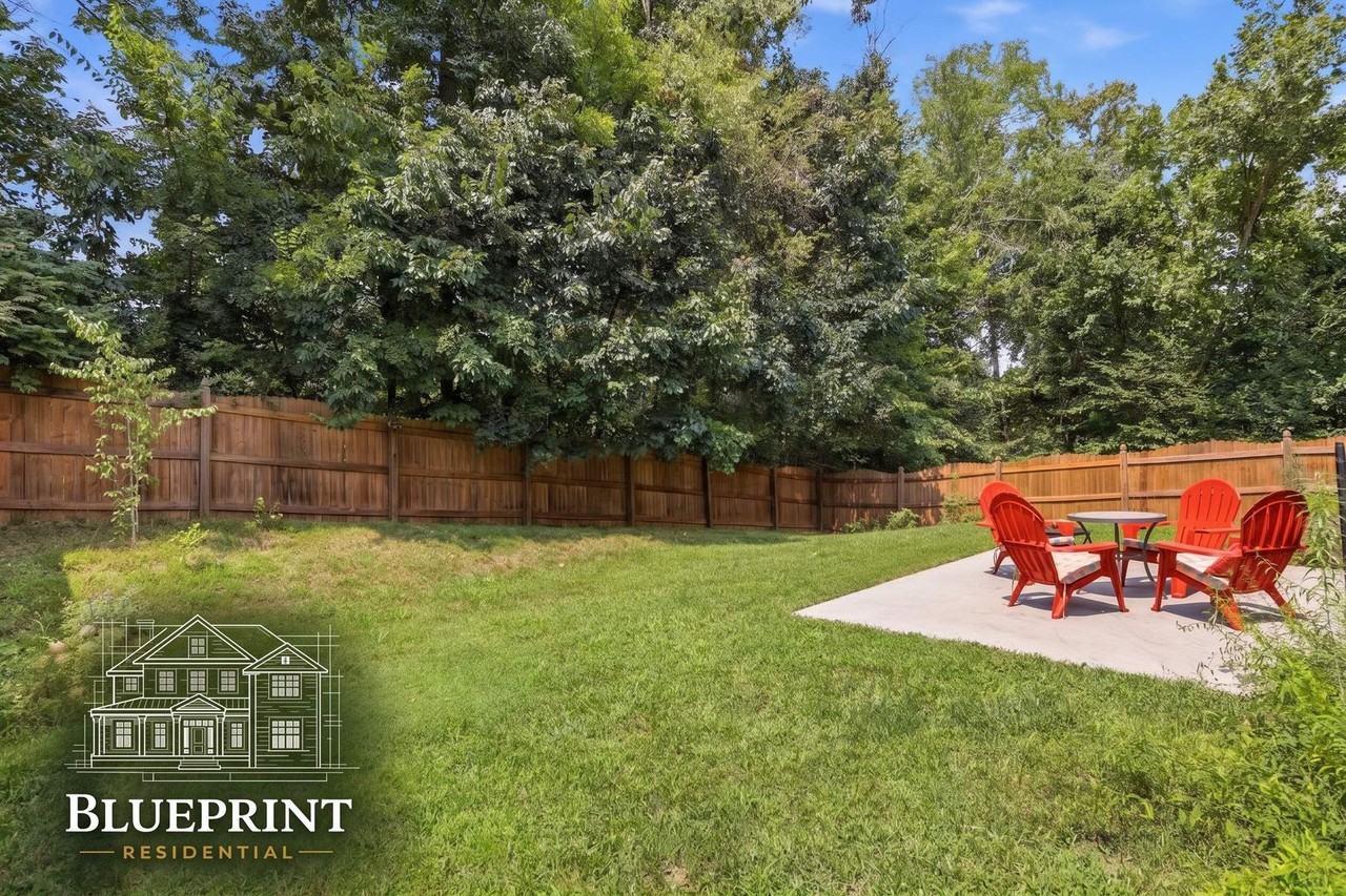 1327 Yarnell Station Blvd - Photo 3 of 32