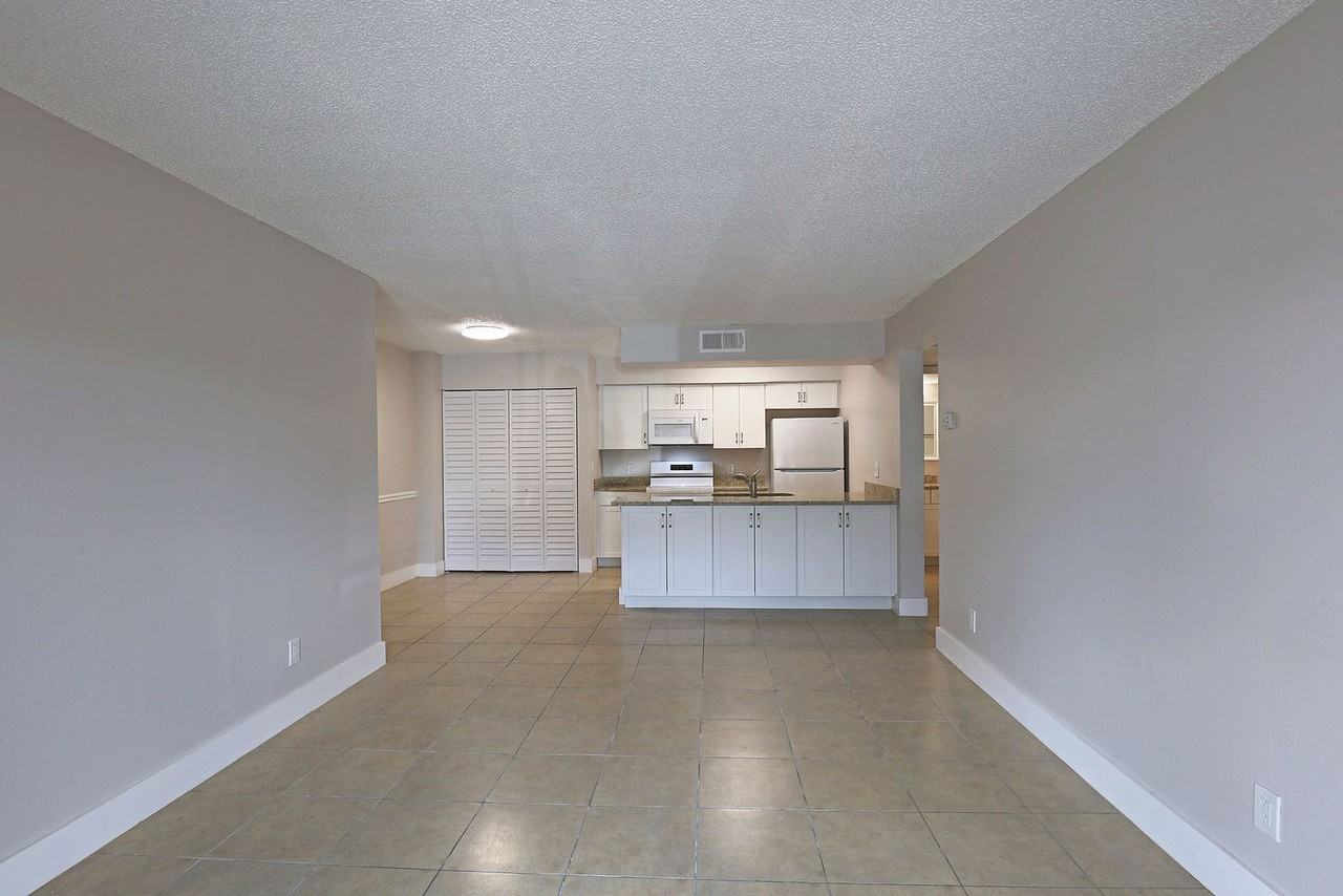5323 Summerlin Rd #2307 - Photo 3 of 27