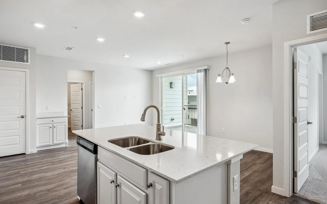 487 Interlocken Blvd - Photo 7 of 17