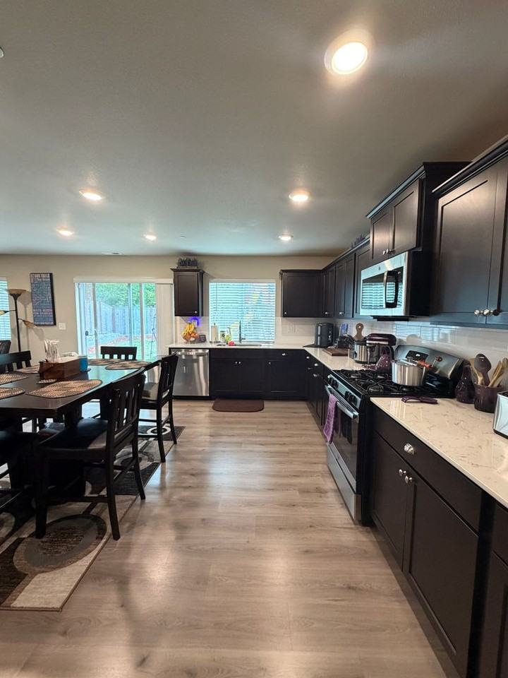 1110 Swan Loop - Photo 6 of 14