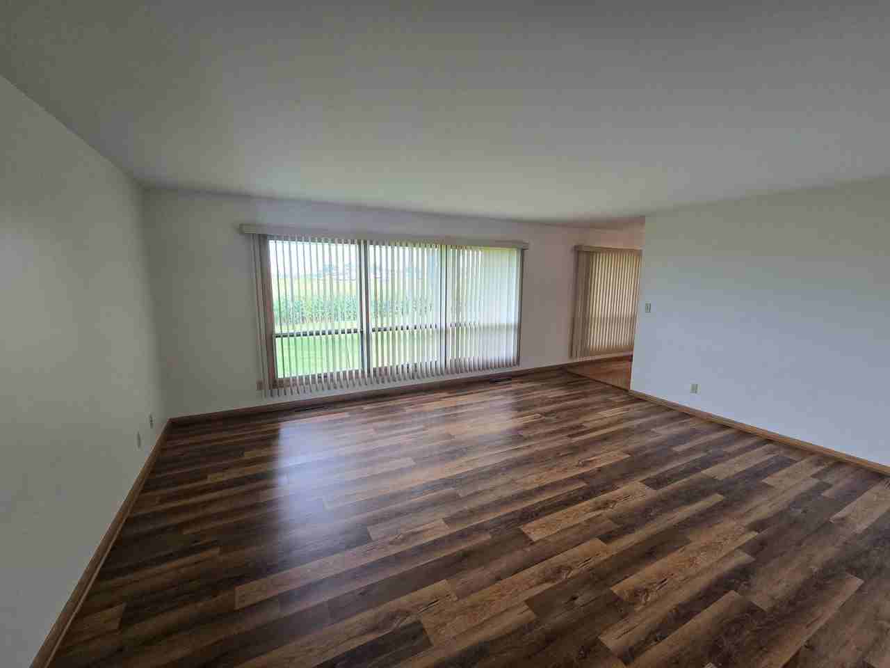 39500 60th St - Photo 4 of 14